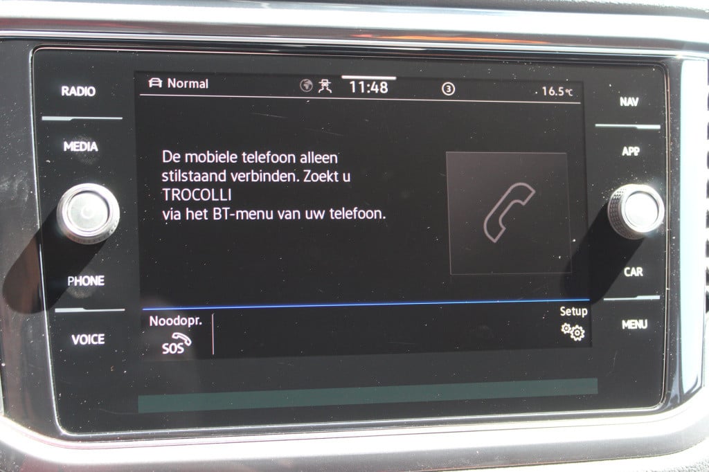 Volkswagen T-roc 1.5 tsi r-line | acc | navi | camera | dsg | trekhaak