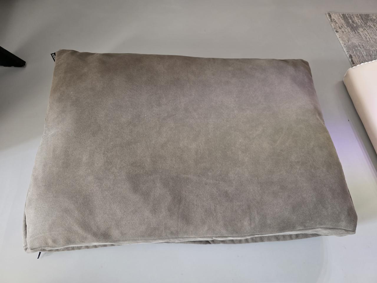 Steigerhouten hondenmand