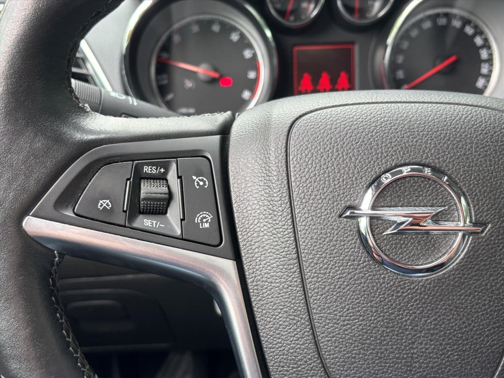 Opel Mokka 1.4 turbo 140pk cosmo| sunroof|trekhaak|leder| stoel-stuurverwar