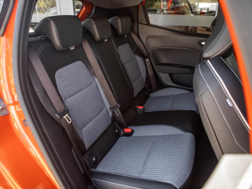 Renault Clio 1.6 e-tech hybrid 145pk techno