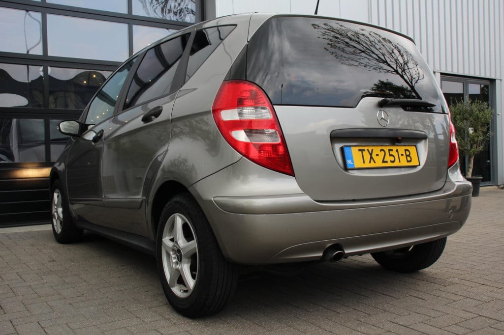 Mercedes-Benz A-Klasse 150 classic - stoelverwaming - panoramadak - navi - 
