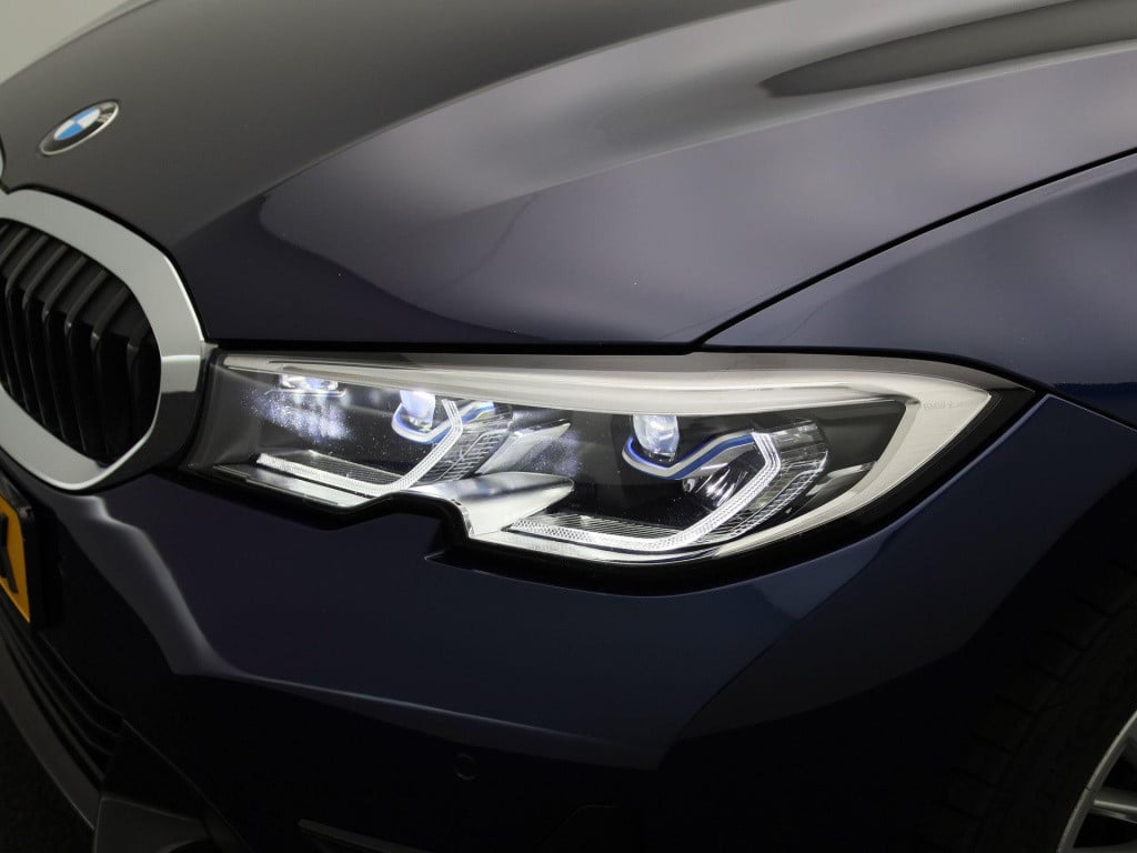 BMW 3-serie touring 318i business edition plus | automaat | lmv | panorama 