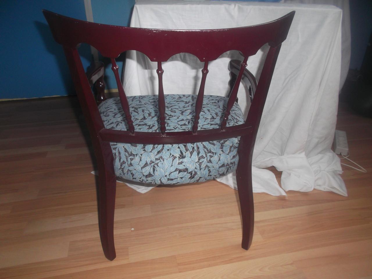 Antiek stoeltje uit 1900