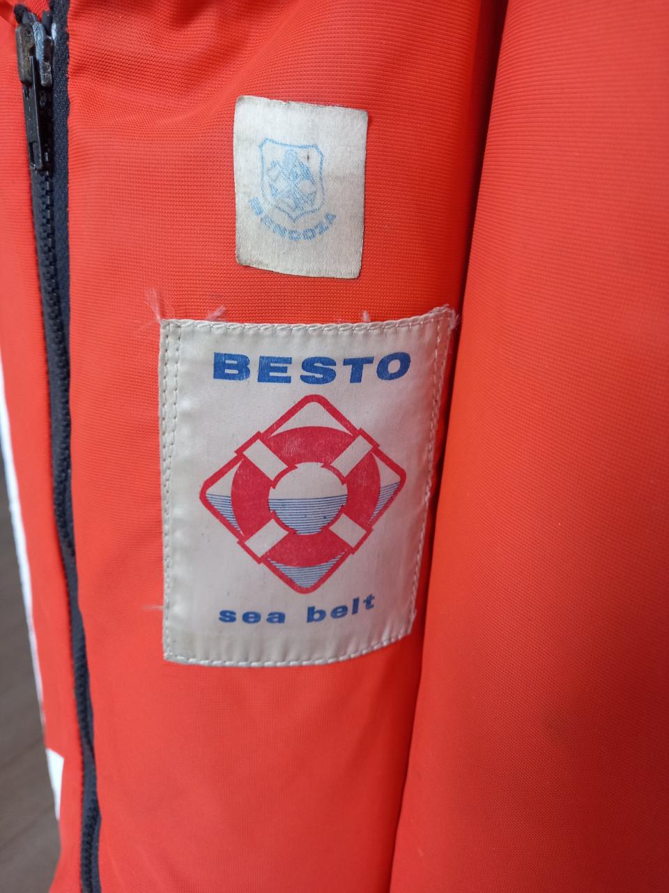 Zwemvest 60-80 kg merk Besto