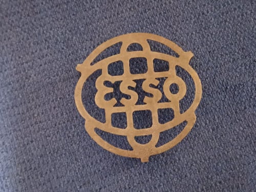 ANTIEKE ONDERZETTER "ESSO".