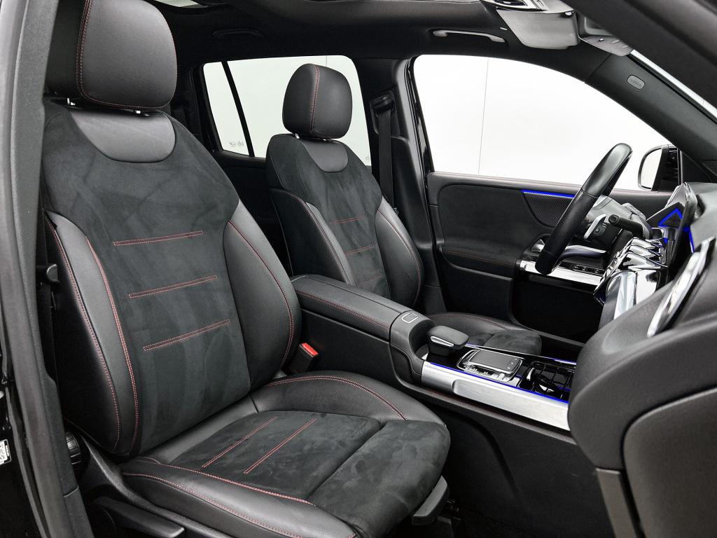 Mercedes-Benz Glb 180 business solution amg | panoramadak | sfeerverlichtin