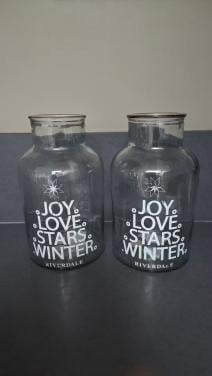 2 Grote Riverdale Windlichten/Vazen.