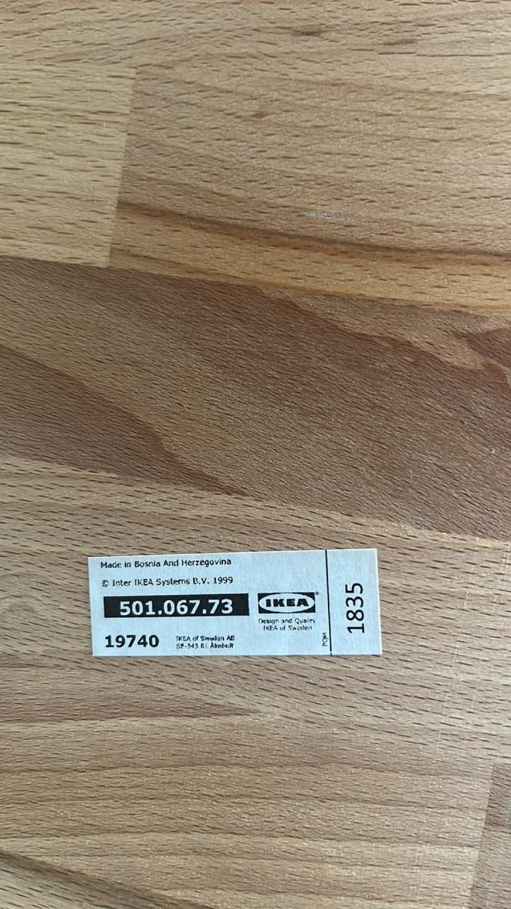 Ikea Bureaublad & zwarte poten