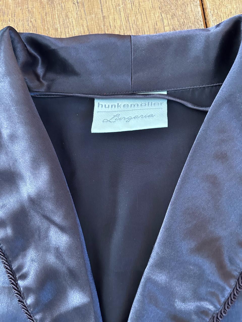 Te koop satijnen pyjama mt L