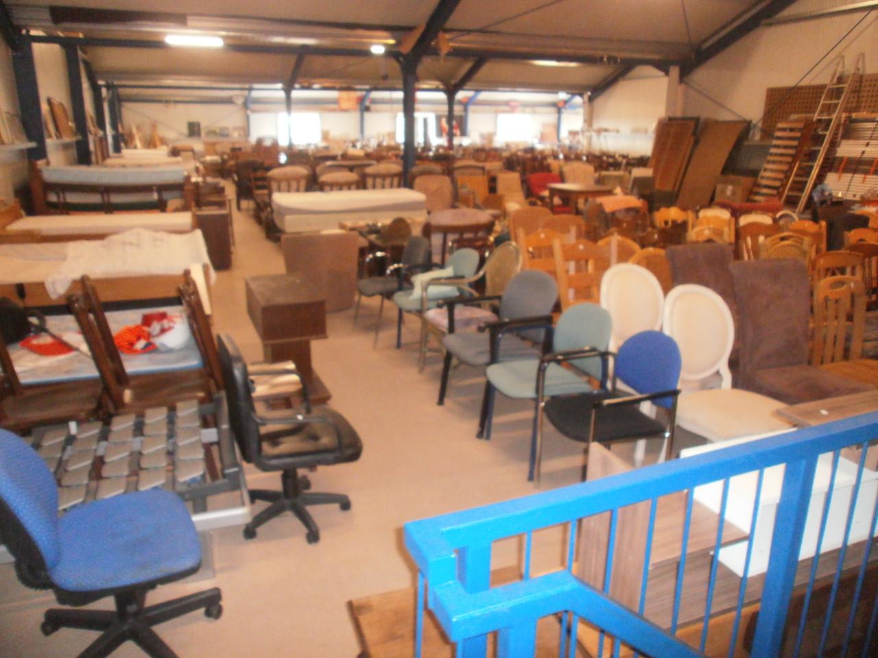 3 delig klokkenstel in goede staat hoog 53 cm klok loopt niet meer