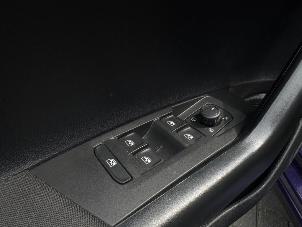 Volkswagen Polo 1.0 * carplay * stoelverwarming * dab * 1e eigenaar