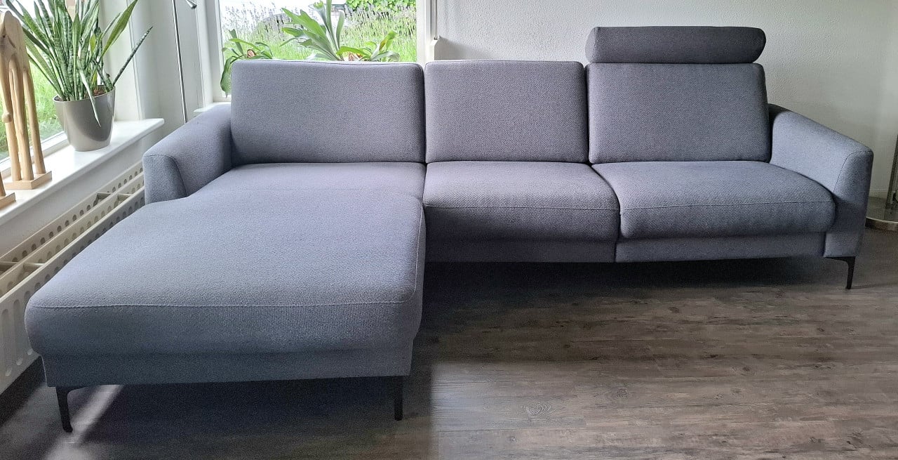 Bank met chaise longue