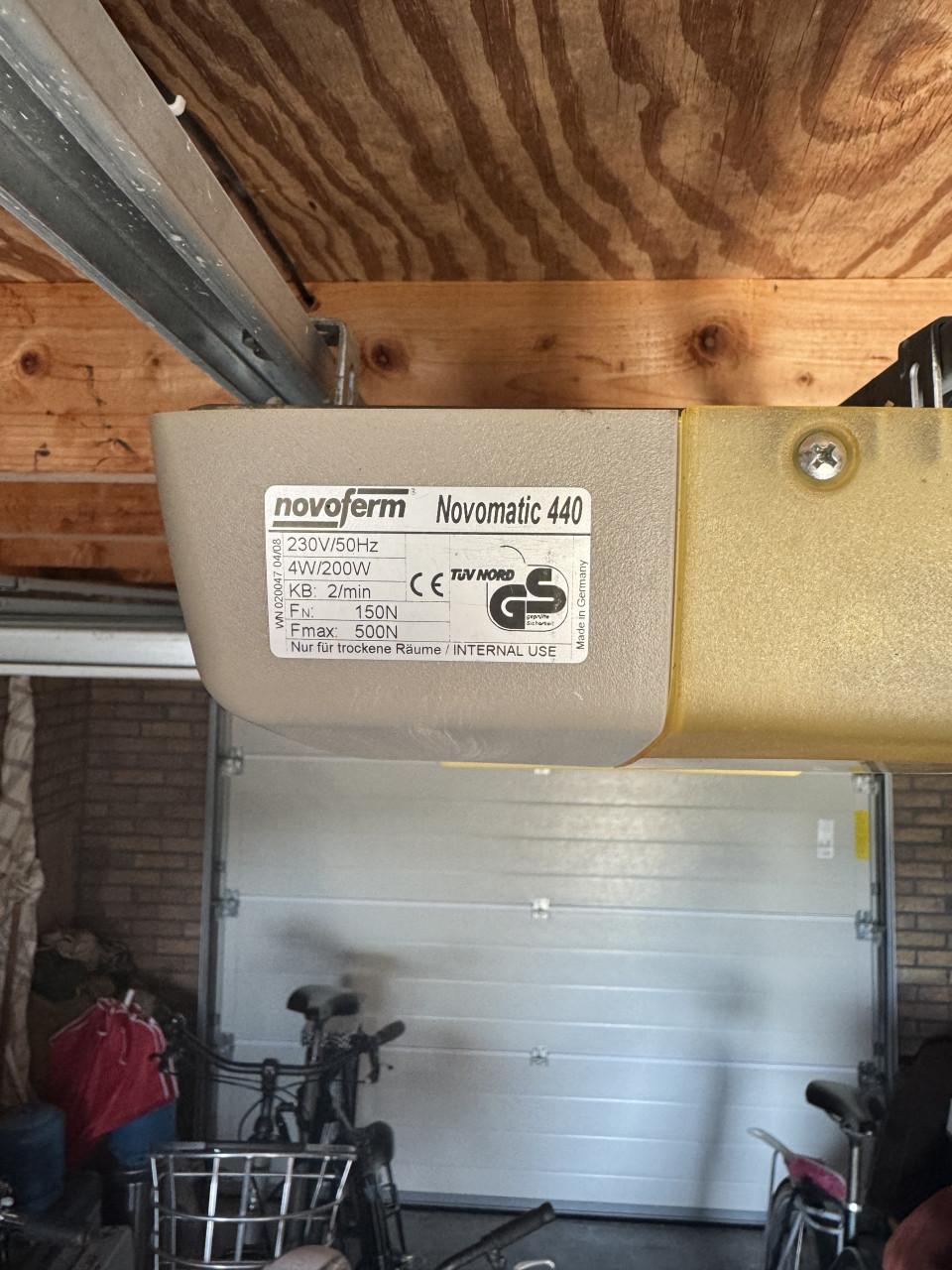 Elektronische garagedeur