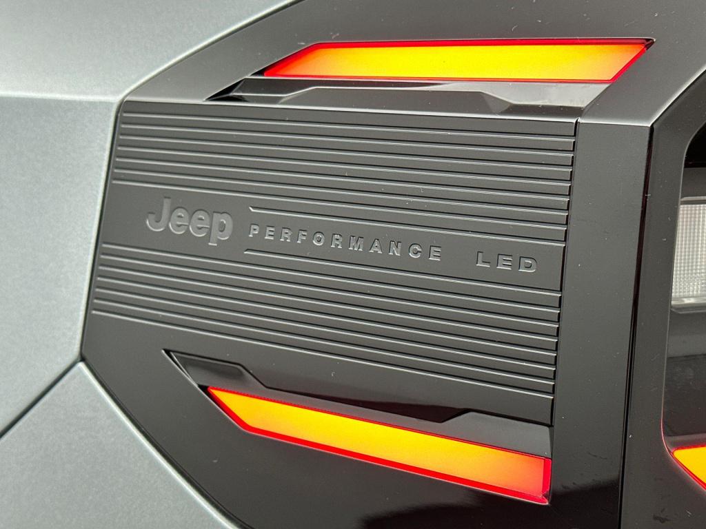 Jeep Compass 1.2 e-hybrid first edition | 360 graden camera | stoelmassage 