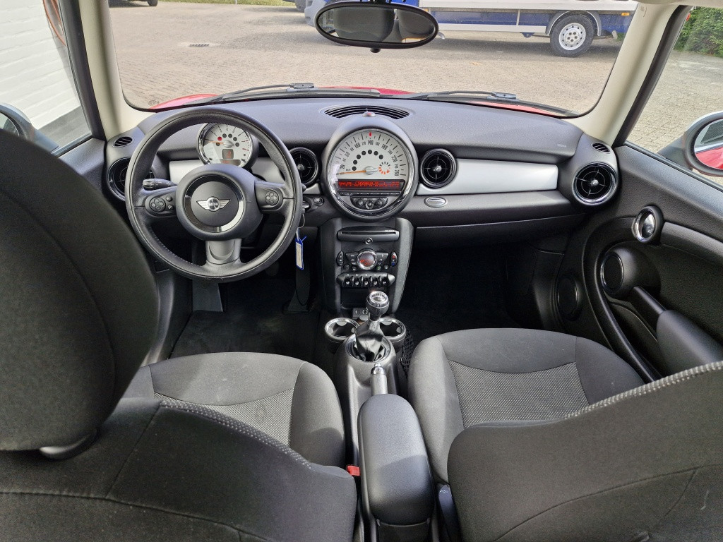 Mini Cooper mini 1.6 123 pk pepper