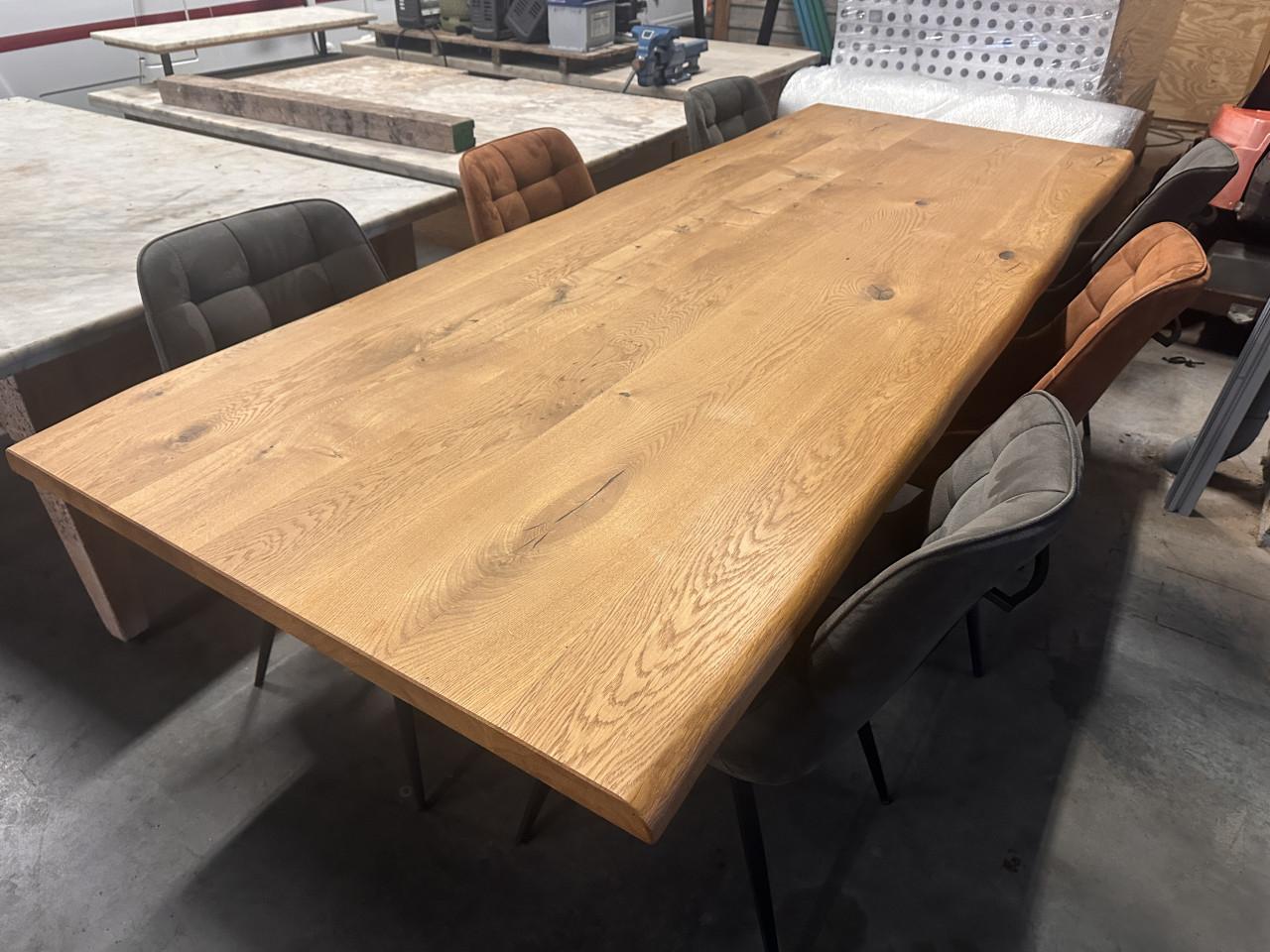 Eiken Boomstamtafel 260x100cm incl. 6 stoelen