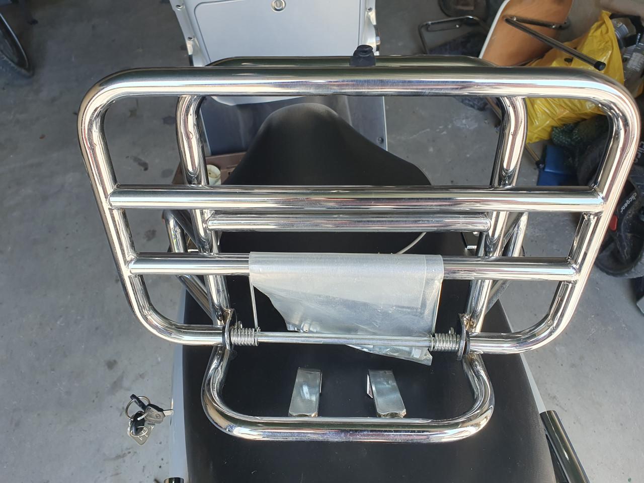 Croom bagagerek ( klaprek) scooter