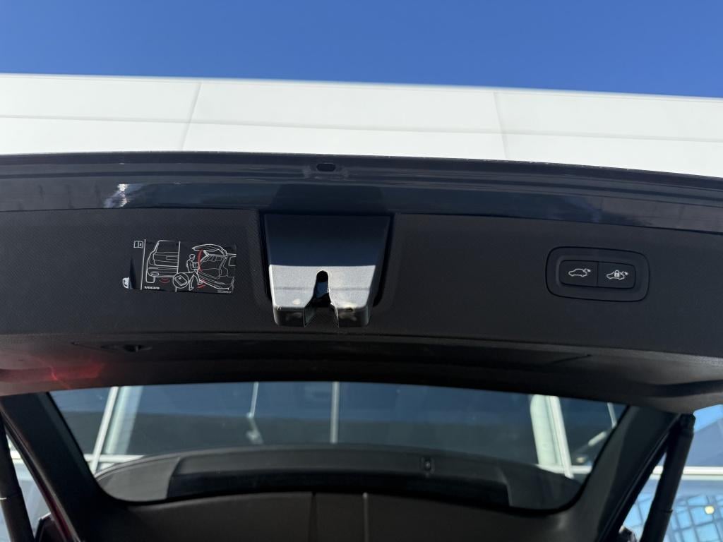 Volvo XC90 t8 390pk recharge inscription| panodak| luchtvering| trekhaak| 3