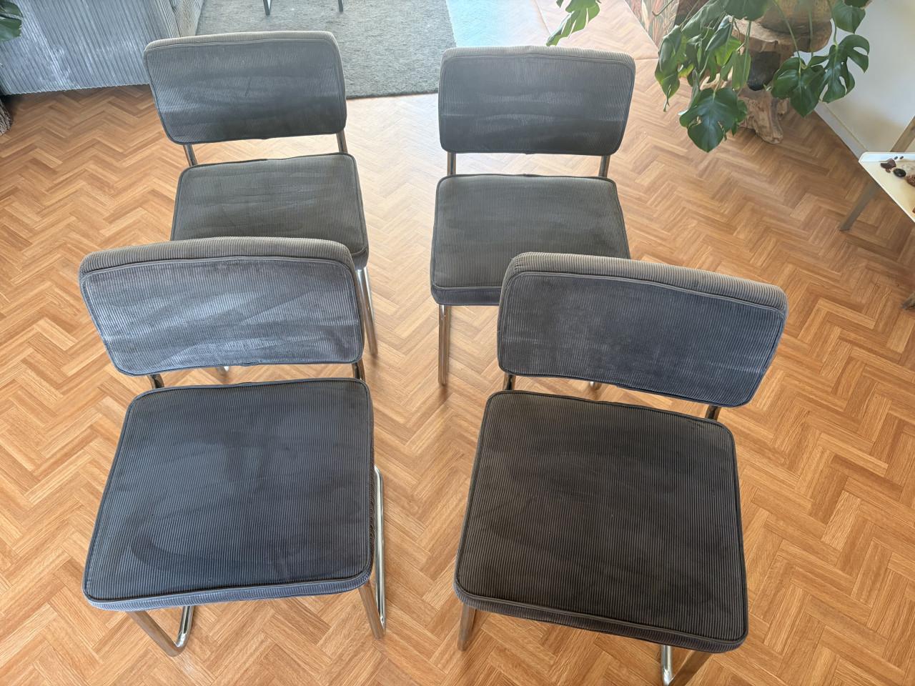 Eetkamer stoelen