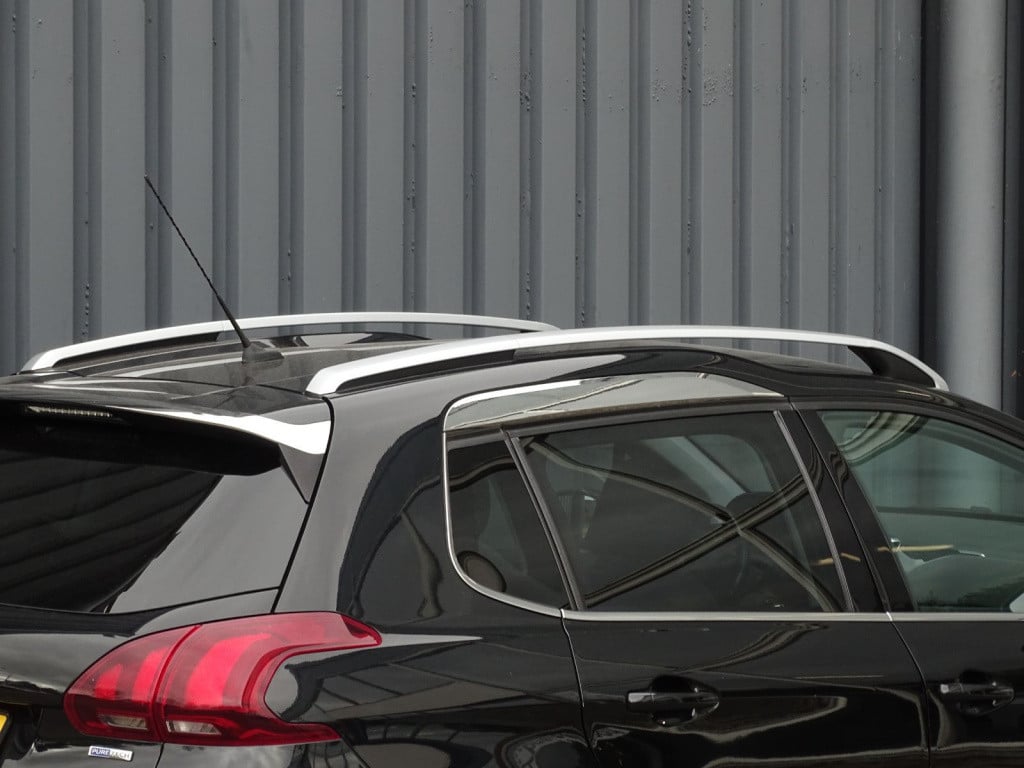 Peugeot 2008 1.2 puretech gt-line | pano | trekhaak | bluetooth | navi