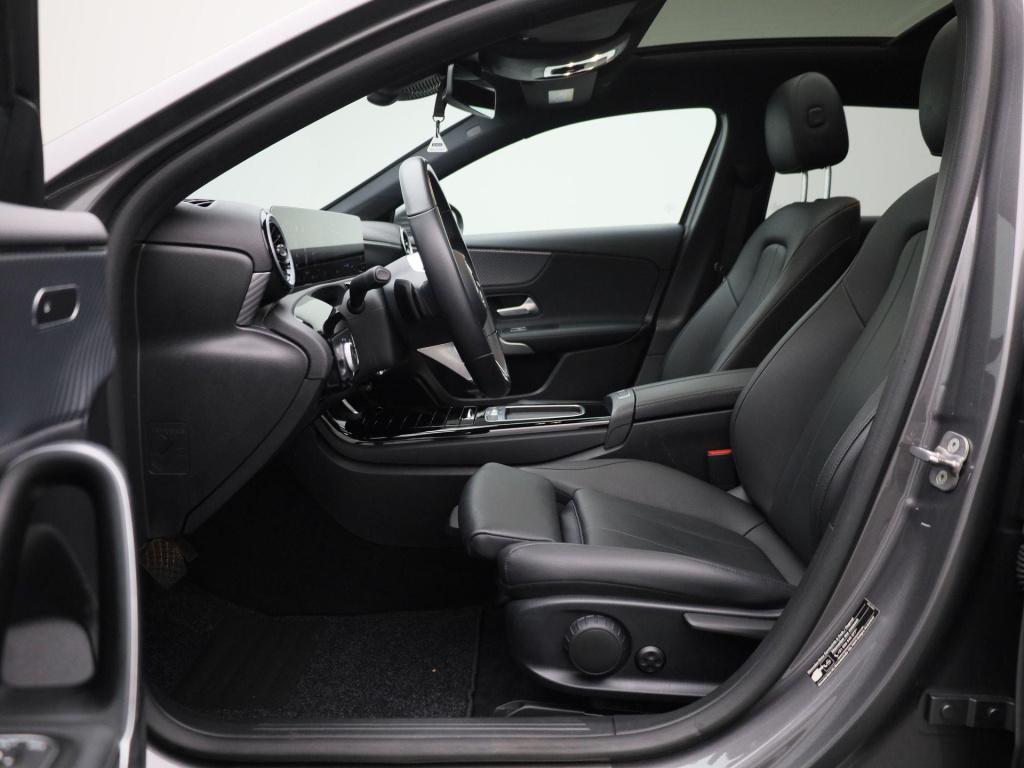 Mercedes-Benz A-Klasse 180 business line | automaat | panorama dak | leder 