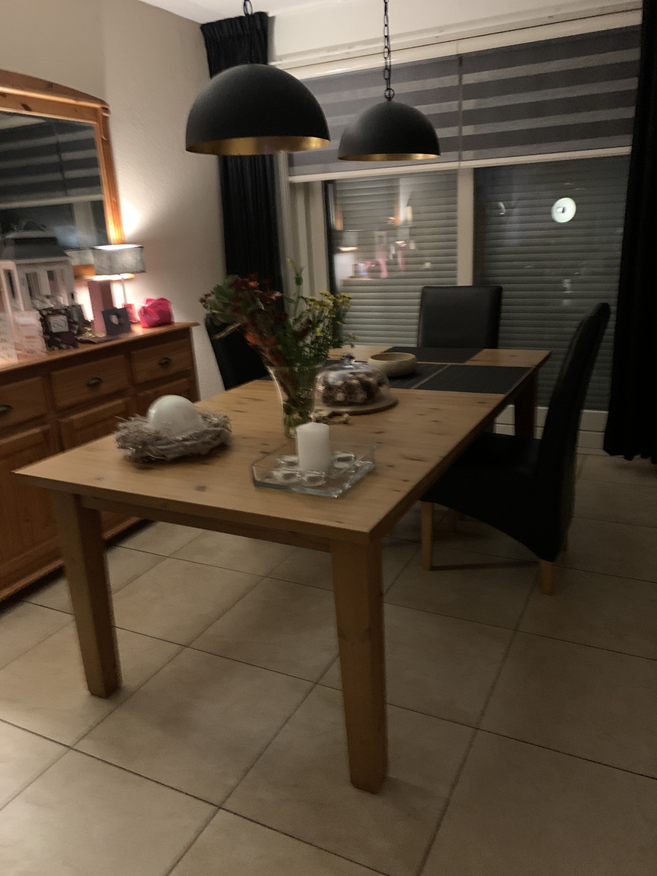Eetkamertafel