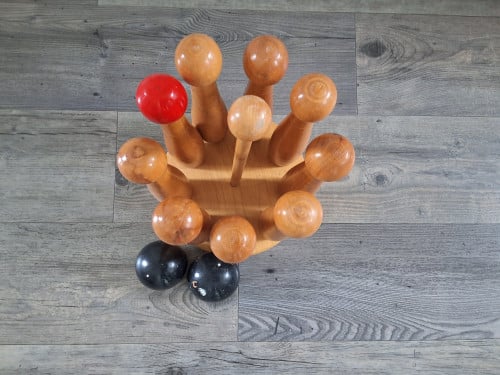 Te koop houten kegelset