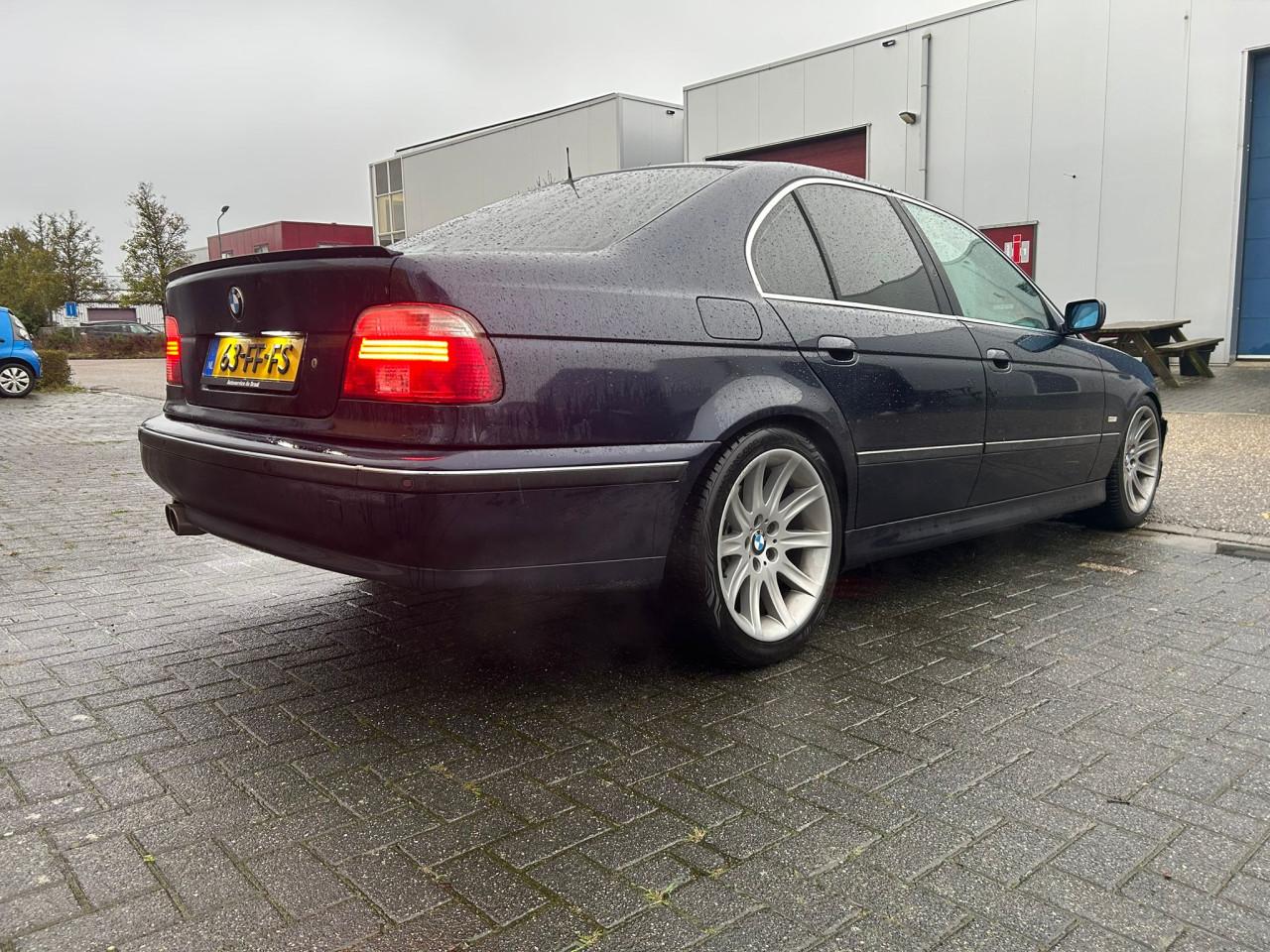 BMW 5-serie 523i Executive MEENNEEMPRIJS! AUTOMAAT/NW ALLS BANDEN/CLIMATE