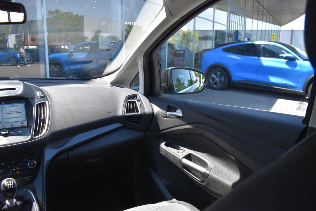 Ford C-max 1.0 titanium | cruise control | trekhaak | parkeersensoren v + a