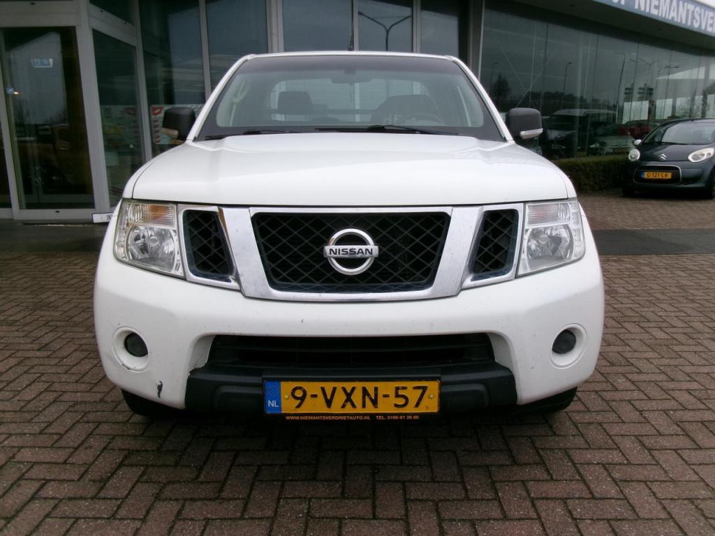 Nissan Navara 2.5 dci euro-5 airco190pk 4wd king-cab, tr.h.