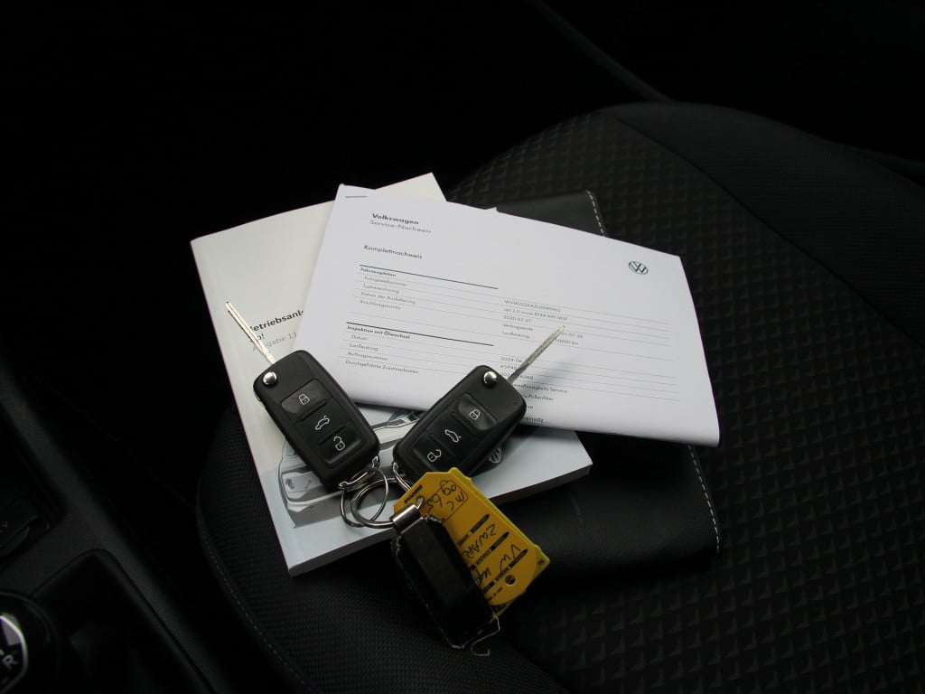 Volkswagen UP! active 5drs. clima | cruise | camera | vol!