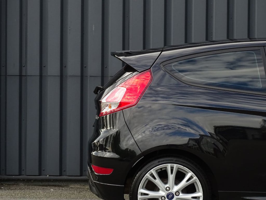 Ford Fiesta 1.0 ecoboost sport | pdc | clima | bluetooth | 17"