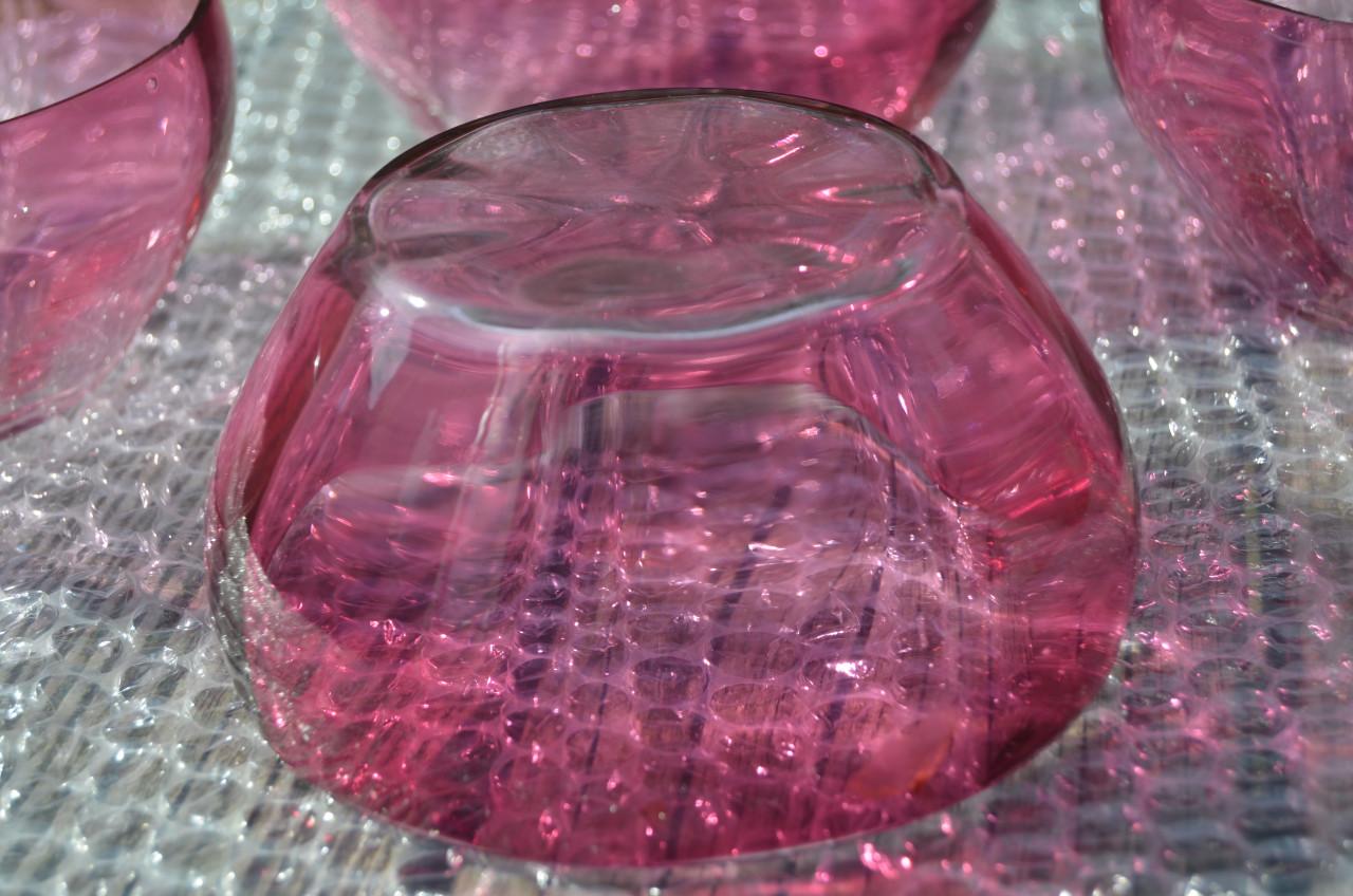 4 Cranberry-kleurige coupes