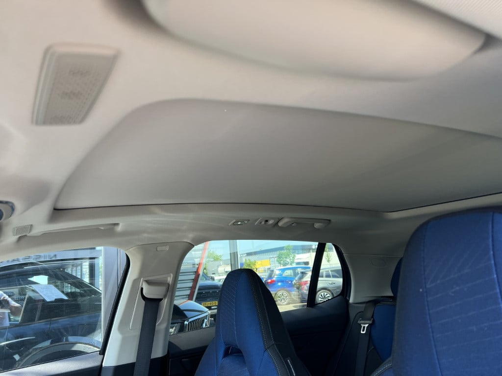 Lynk & Co 01 1.5 261pk plug in hybrid , panodak , 360gr camera , carplay