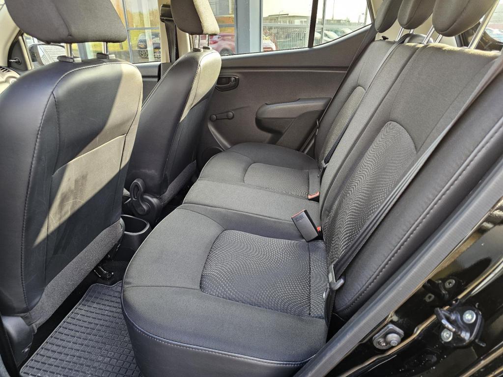 Hyundai I 10 1.0 pro lage kilometerstand! van 1e eigenaar.