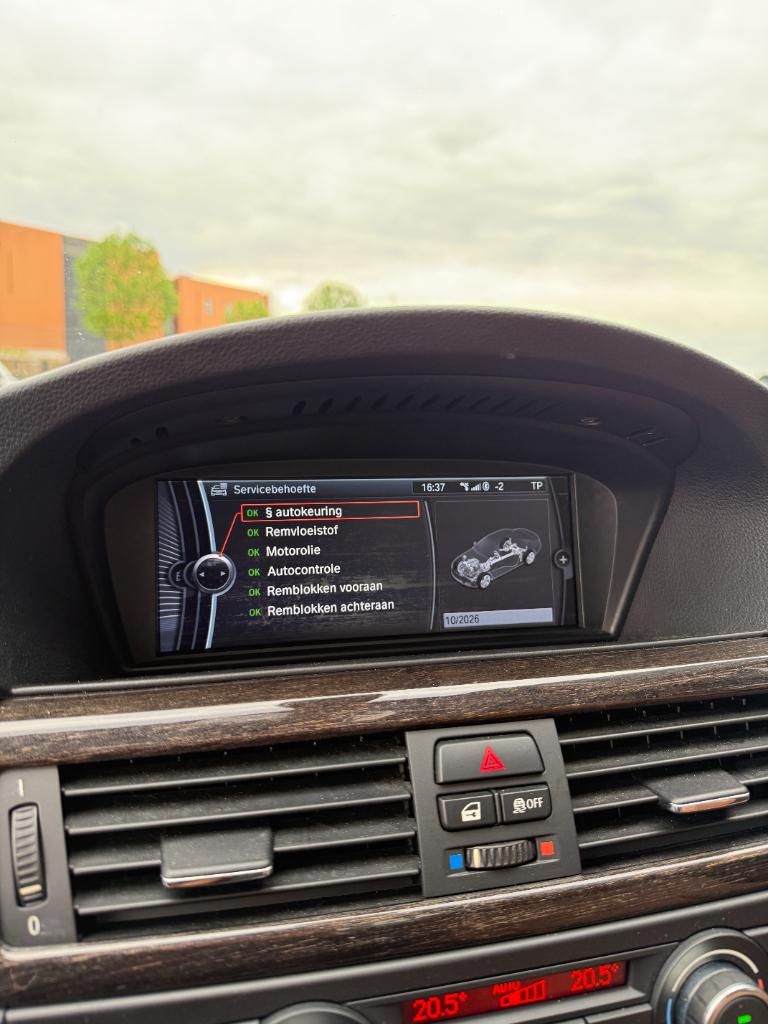 BMW 3-serie e92 320i corporate lease mineralgrey edition