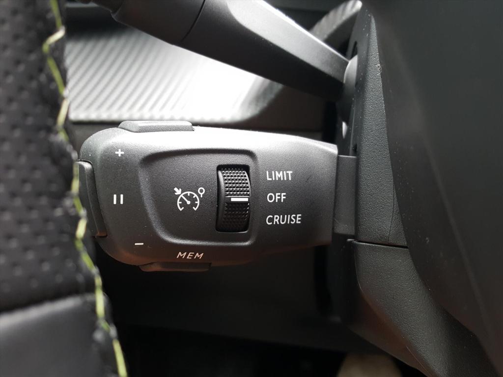 Peugeot E-2008 ev 54kwh 156pk gt |navi|bt|camera 360°|cruise&climate contro