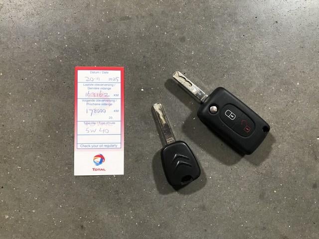 Citroen C3 1.4 panoramische voorruit | airco | cruise | parkeersensoren etc