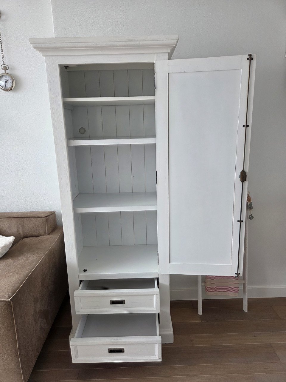 Witte acaziahouten kast (storage kast)