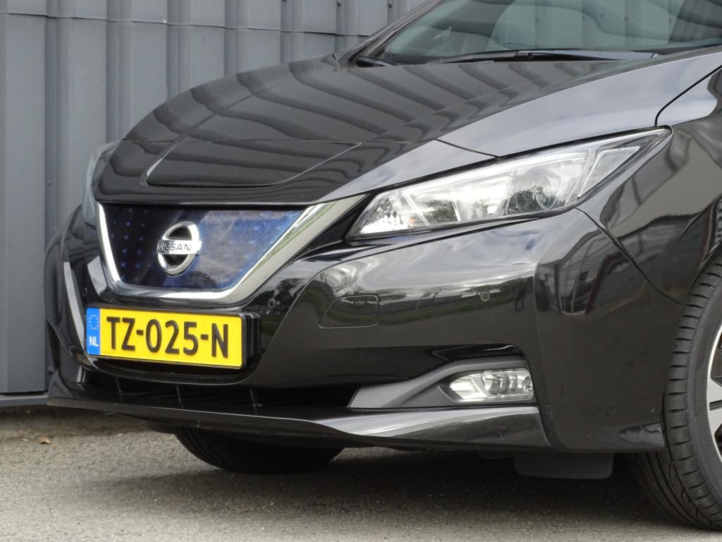 Nissan Leaf n-connecta 40 kwh | incl. btw | 360 camera