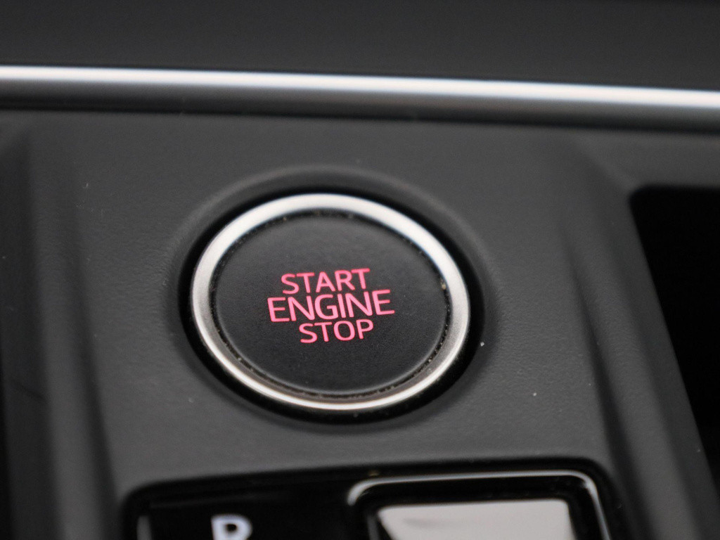 Seat Leon sportstourer 1.5 etsi style | automaat | navigatie | trekhaak! | 