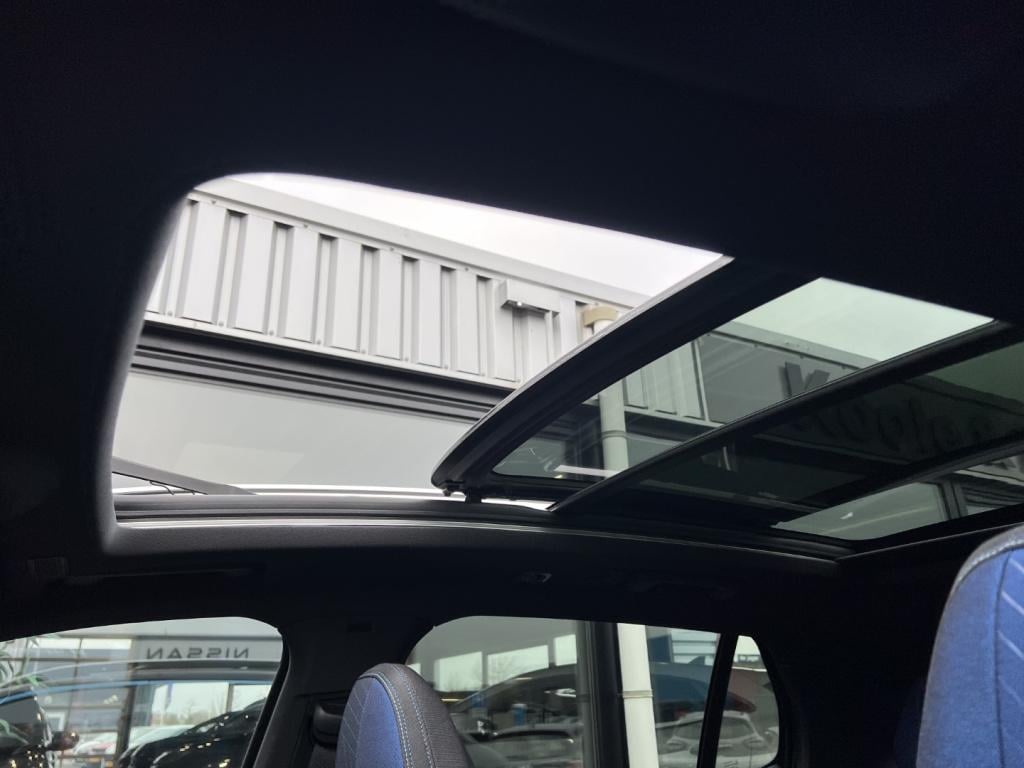 Lynk & Co 01 1.5 261pk 7dcth plug in hybrid , pano dak , 360gr camera , car