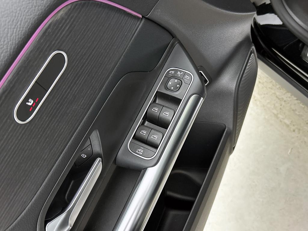 Mercedes-Benz Eqa 250+ business solution luxury 71 kwh | trekhaak | winterp