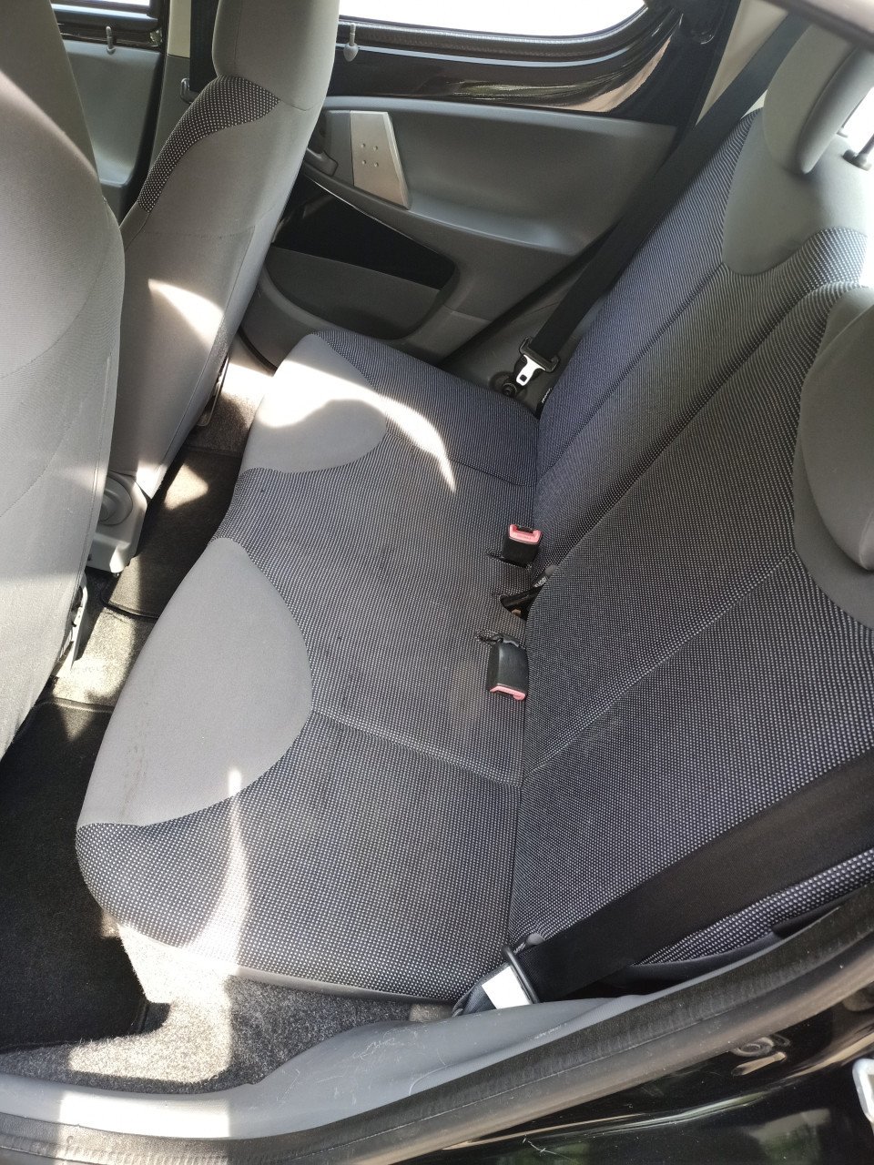 Te koop: nette Peugeot 107 1.0-12V XS