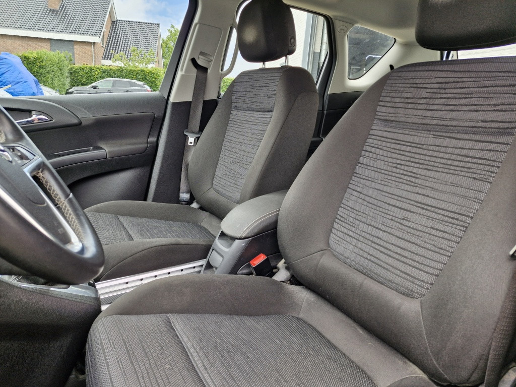 Opel Meriva 1.4 turbo design edition