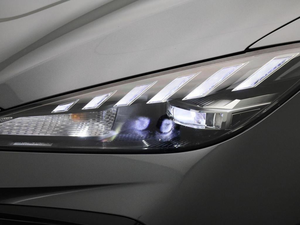 MG Mg4 51 kwh standard | automaat | climate control | apple carplay / andro