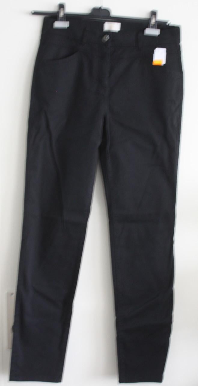 Nieuwe zwarte broek maat 38