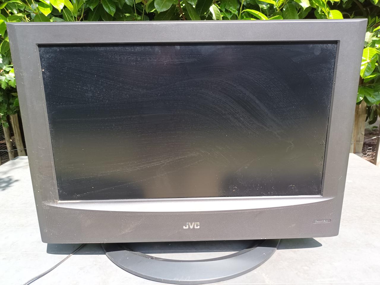 JVC televisie 26 inch – geen Hdmi – geen afstandsbediening