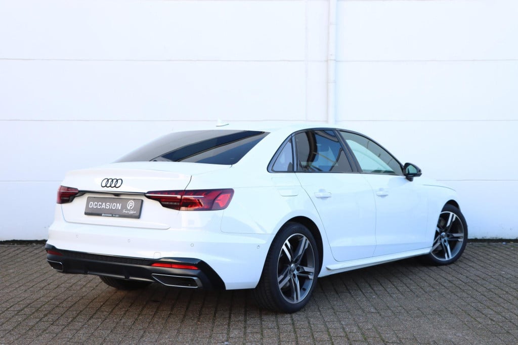 Audi A4 limousine 35 tfsi s edition 150pk s-tronic