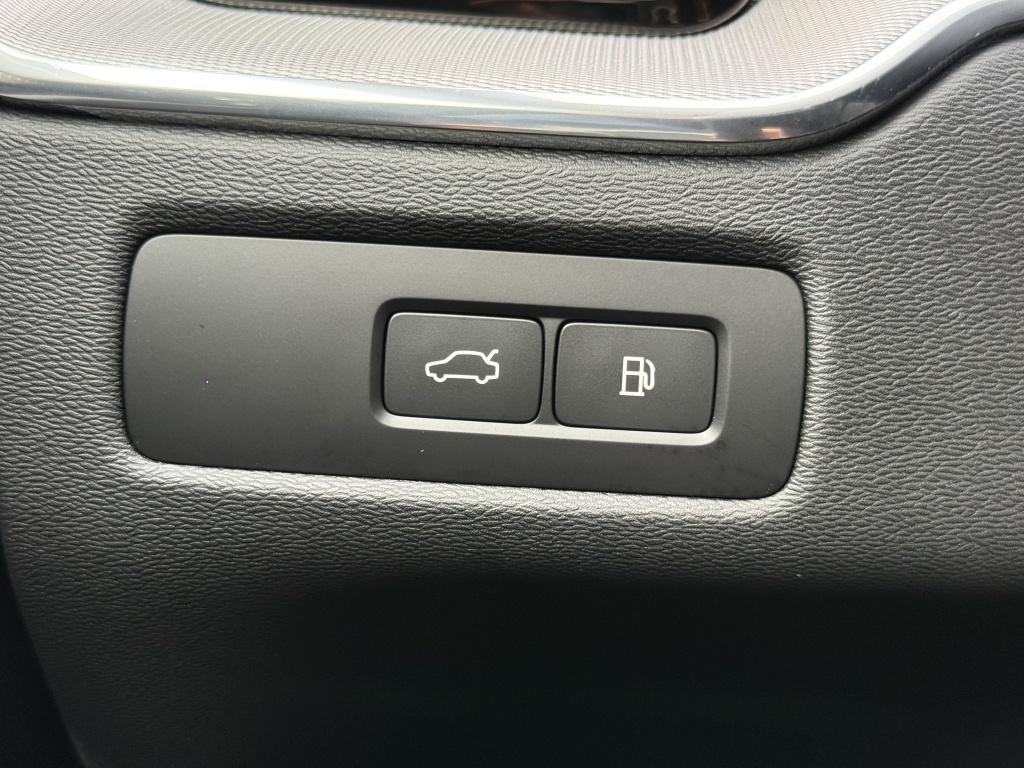 Volvo XC60 t6 398pk ultra black edition recharge| panodak| 360camera| adap.